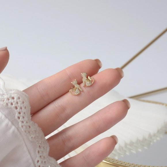 <CLEARANCE>14K Gold Cute Small Cat Stud Earrings - Picture 3 of 7